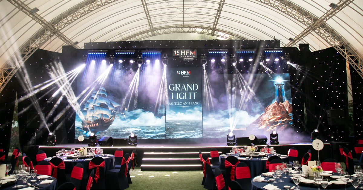 HFM Grand Light: Đêm tiệc của Ánh sáng và Sự gắn kết