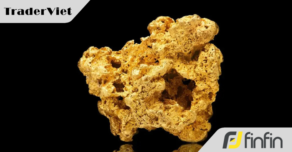 Dùng máy dò kim loại, cặp đôi phát hiện cục vàng hơn 4kg