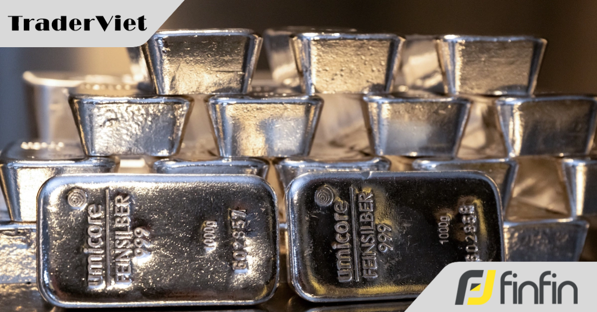 Xếp hàng chờ mua bạc 'trên giấy'