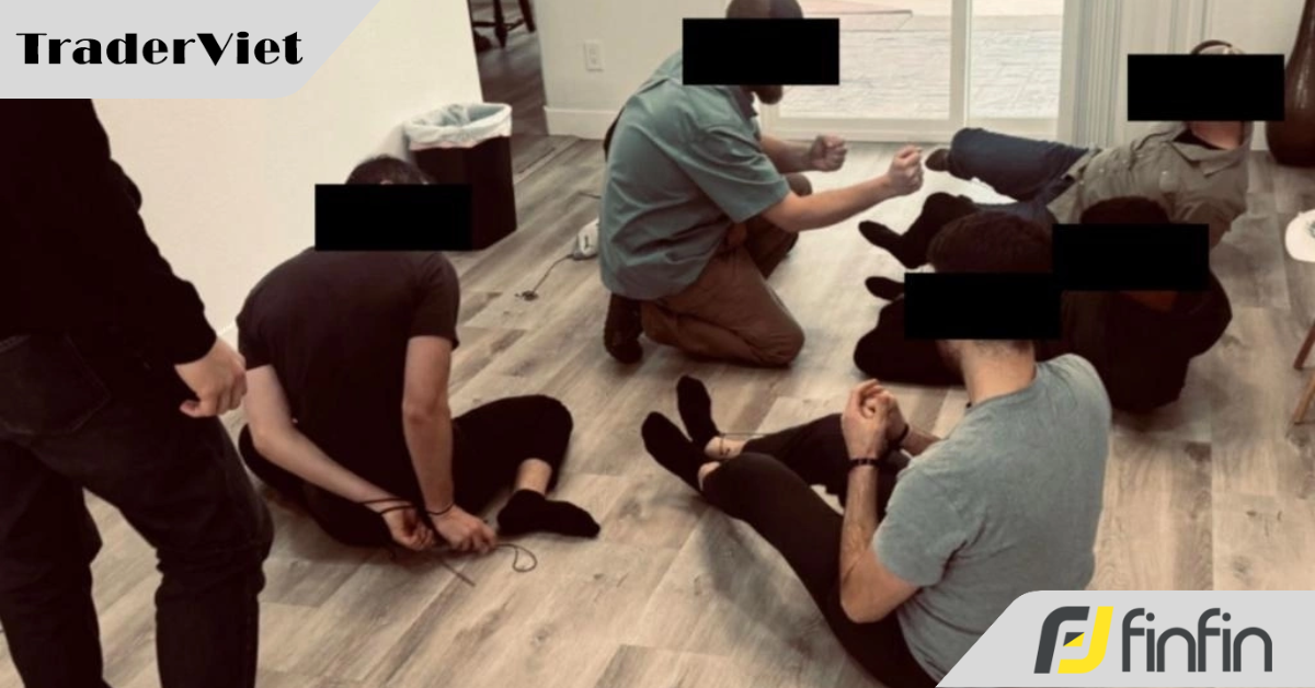 Một triệu phú tiền điện tử bị dí súng, bắt giao nộp tài sản vì khoe giàu