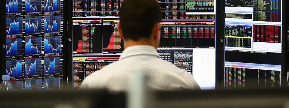 Trader nên tự giao dịch hay theo dõi tín hiệu từ các Trader khác?