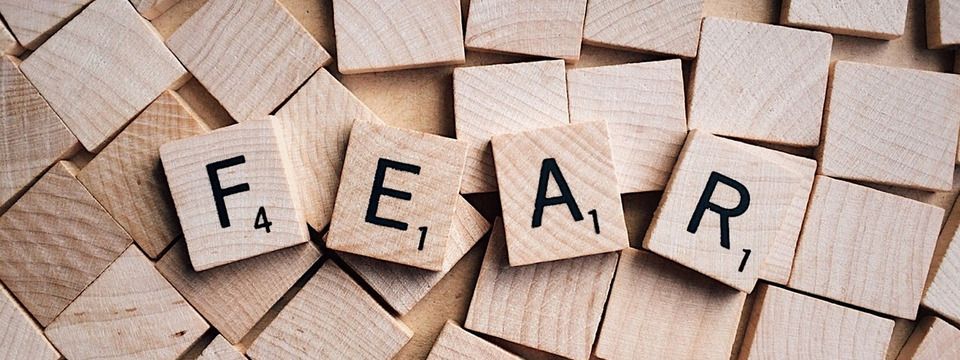 Sử dụng nỗi sợ hãi để xác định khối lượng vào lệnh phù hợp