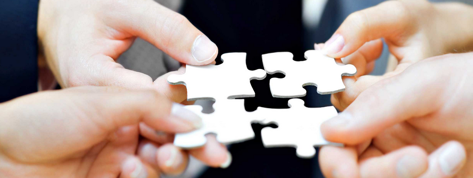 Giao dịch theo một nhóm hay chỉ nên tự quyết định một mình ?