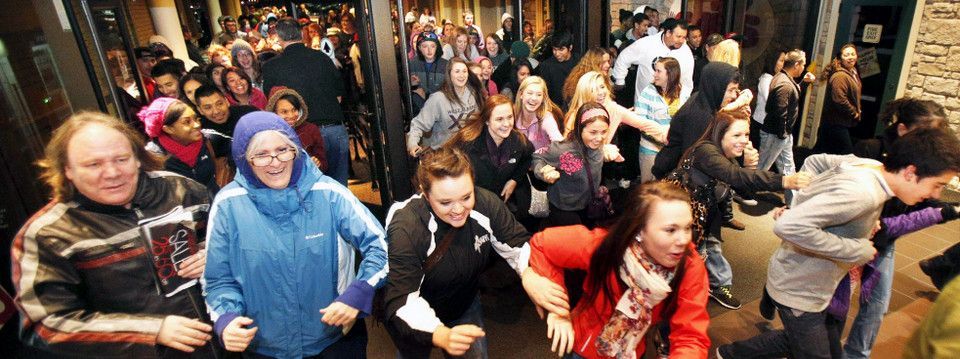 Chia sẻ địa chỉ mua hàng giảm giá mạnh nhân dịp Black Friday