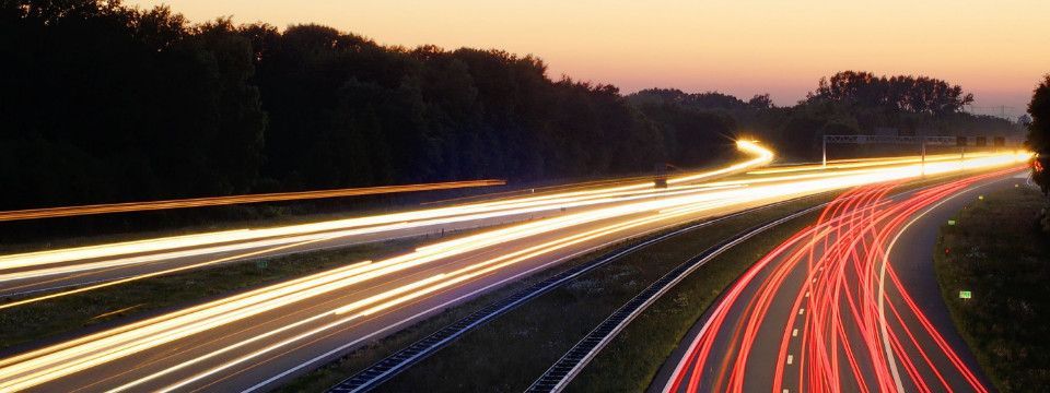 Dùng script này sẽ giúp bạn copy chart mt4 nhanh hơn