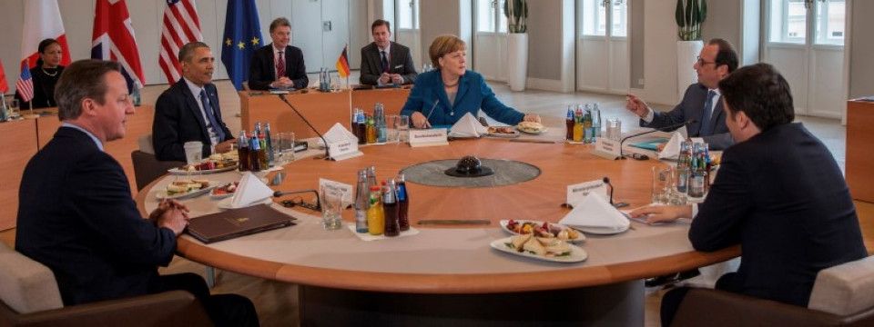 Một bức ảnh đầy cảm xúc về sự thay đổi của nền chính trị thế giới trong năm nay