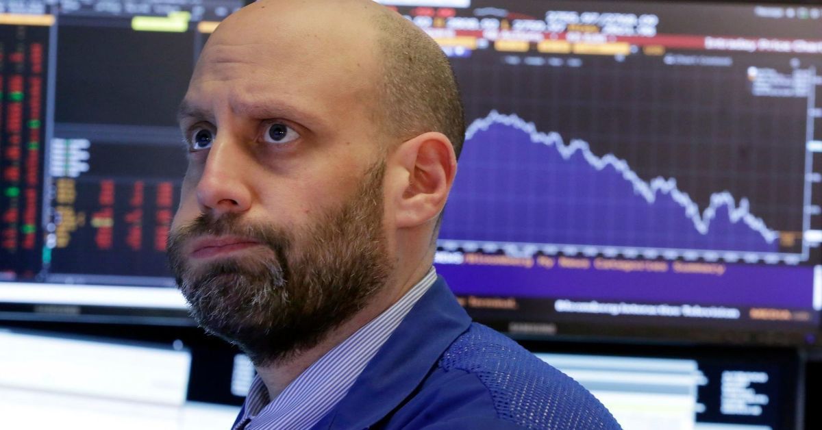 Vì sao các nhà phân tích thị trường không phải là những trader số dách? Chúng ta học được gì từ đây?