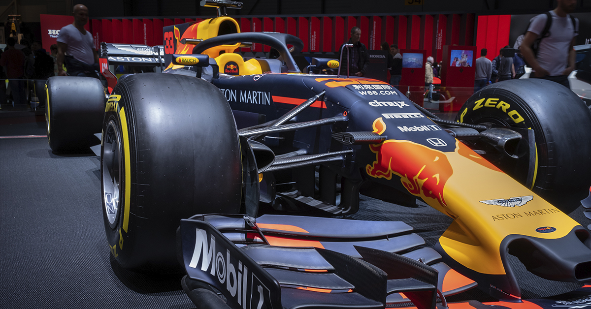 Đua xe Công thức 1 trên Blockchain, tại sao không?