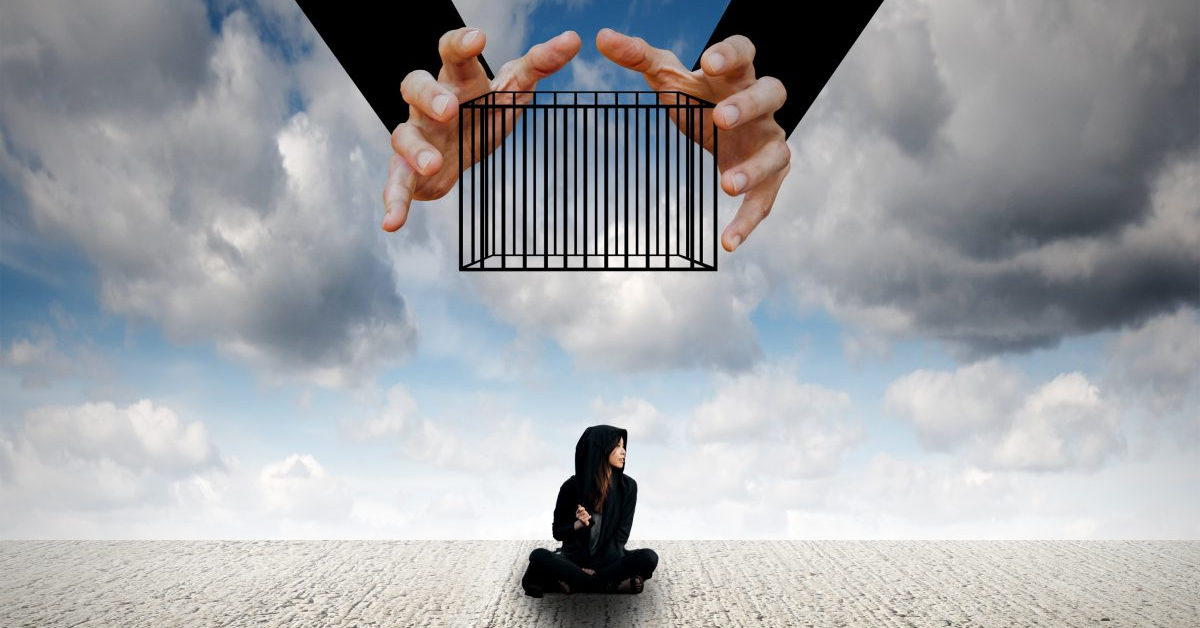 Chiến lược giao dịch hành động giá với mô hình bẫy giá giảm