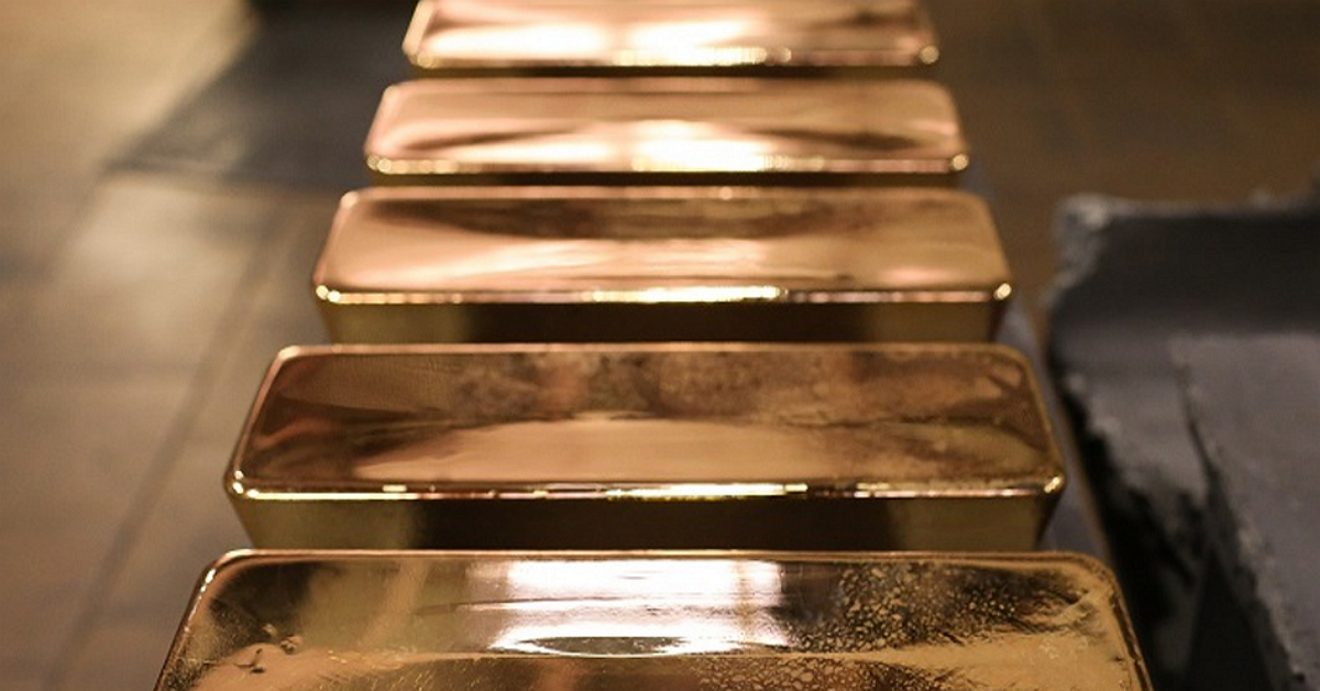 Các quỹ ETF đang gia tăng nắm giữ vàng thỏi, mốc giá quan trọng bị phá, vàng đang tiến về 1,800…