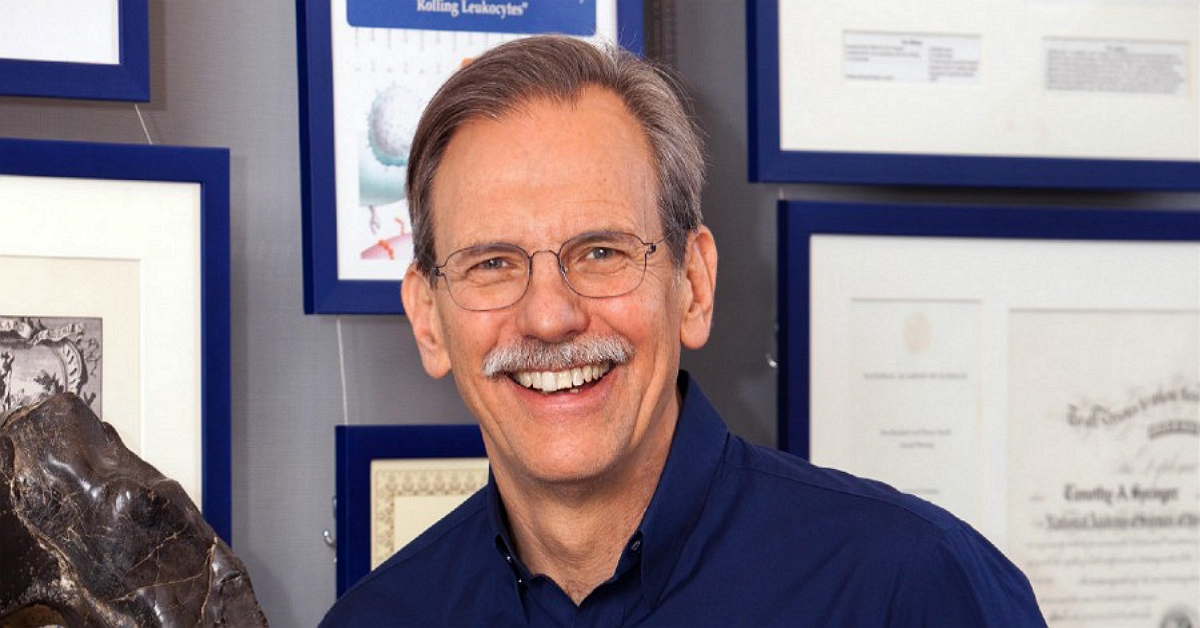 Gặp gỡ giáo sư Harvard đã trở thành tỷ phú nhờ đại dịch Covid-19: Ngày ngày vẫn đạp xe đi làm