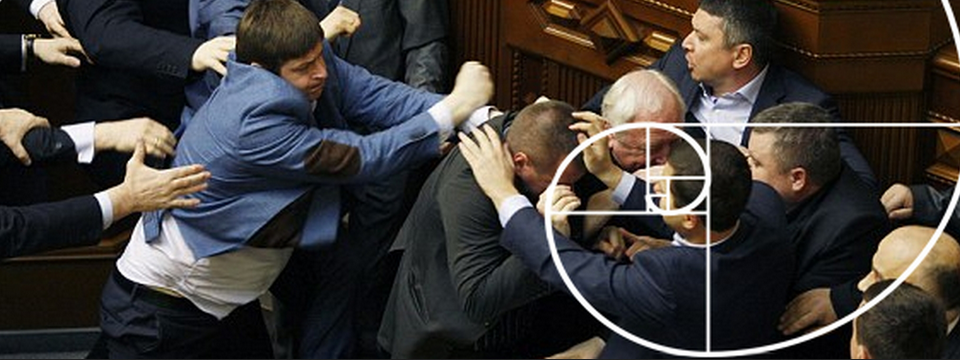 Bàn tròn Fibonacci - Thống kê chứng minh tỷ lệ vàng không tồn tại?