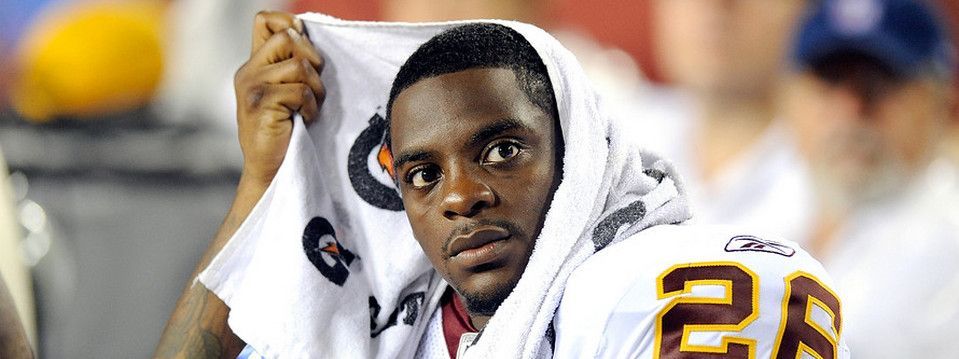 Bị đốt gần sạch tài sản ngàn tỷ, cựu cầu thủ nổi tiếng vác súng đi tìm chuyên gia tư vấn của mình